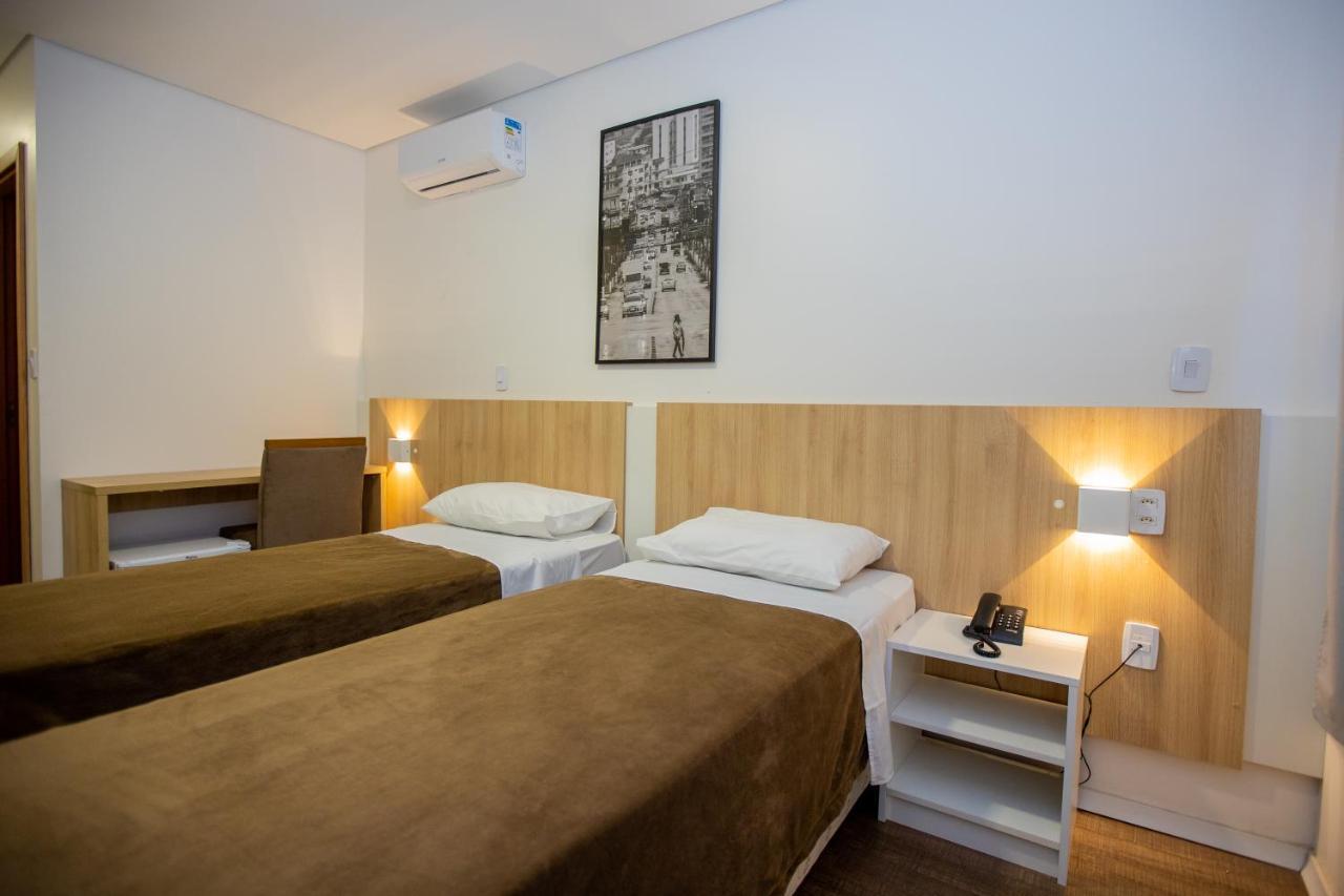 Hotel Tri 3*