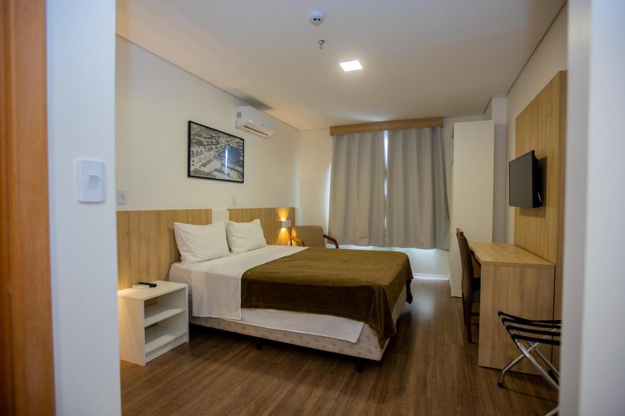 Hotel Tri