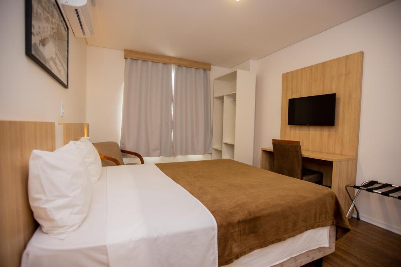 Tri Hotel